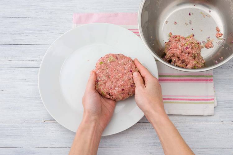 MAKE THE PORK & APPLE PATTIES