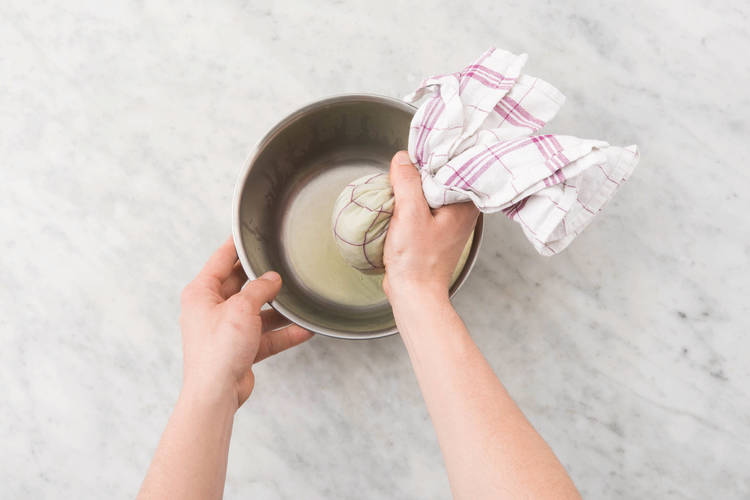 MAKE THE TZATZIKI