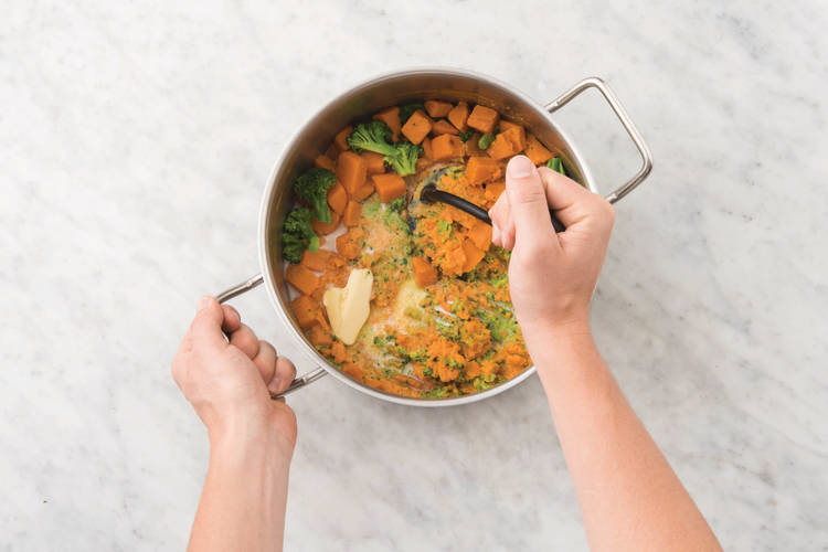 MAKE THE SWEET POTATO-BROCCOLI MASH