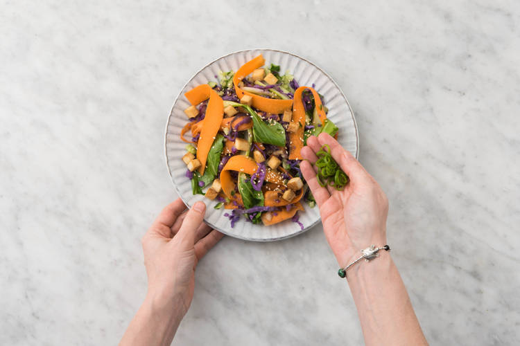 SALAT ANRICHTEN