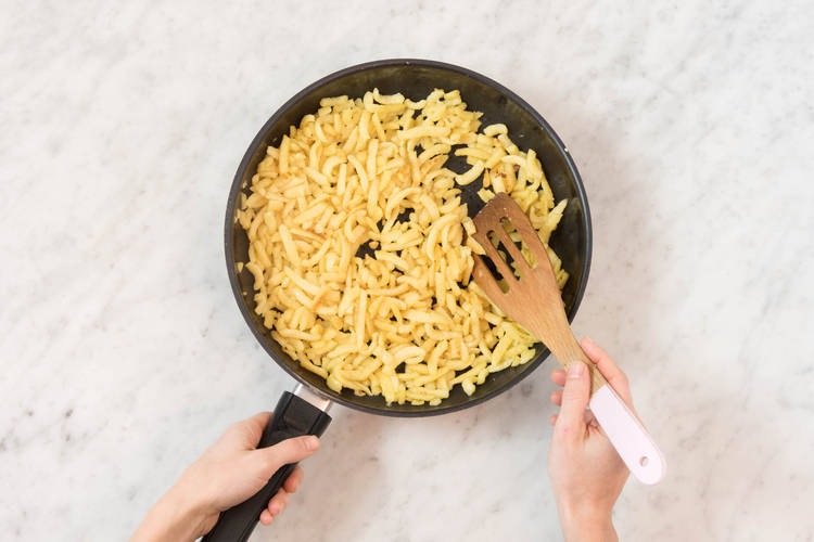 SPÄTZLE BRATEN