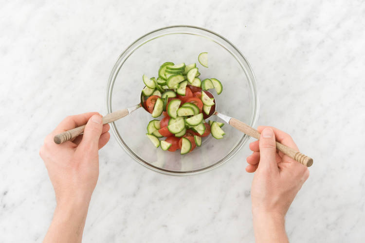 SALAT ZUBEREITEN
