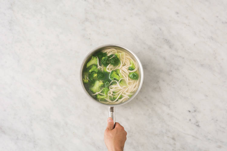 Cook the noodles & broccoli