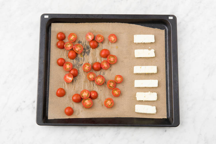 TOMATEN UND FETA BACKEN