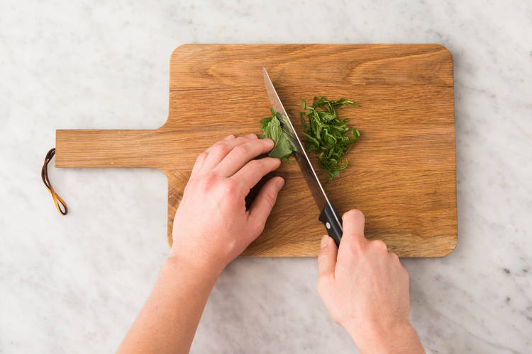 Citroenmelisse snijden